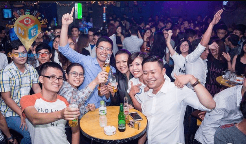 Bia Hà Nội Tại Đà Nẵng On The Radio Bar