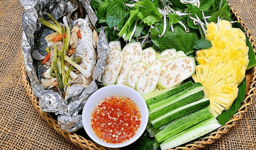 cá nục hấp cuốn bánh tráng đà nẵng