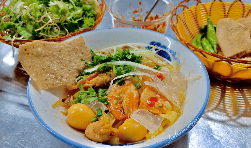 Mì quảng bà Thoa